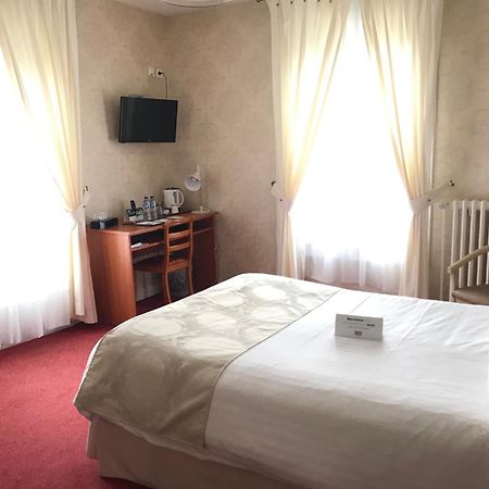 Logis Hotel & Restaurant La Paix Le Nouvion-en-Thierache Zewnętrze zdjęcie