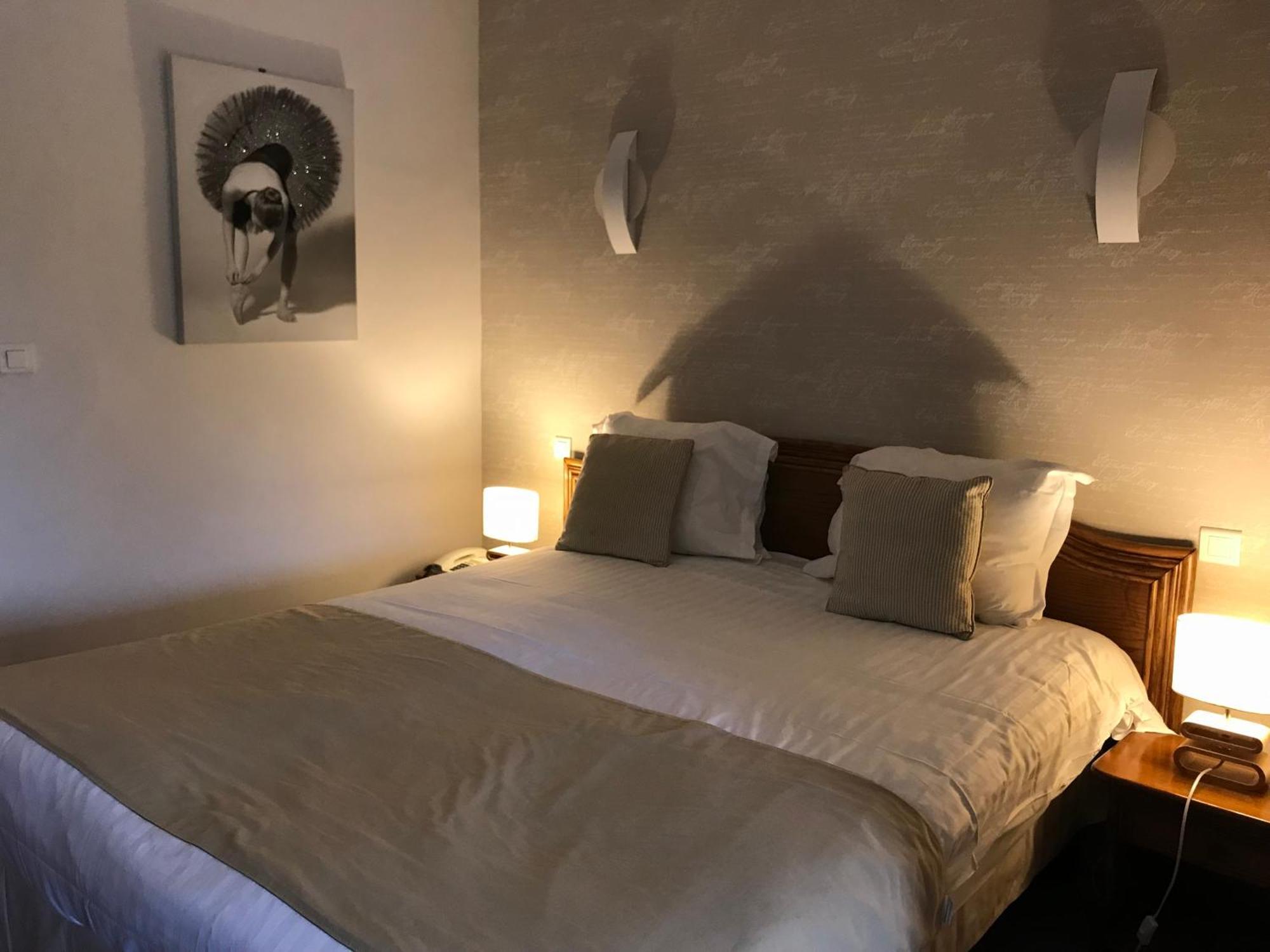 Logis Hotel & Restaurant La Paix Le Nouvion-en-Thierache Zewnętrze zdjęcie