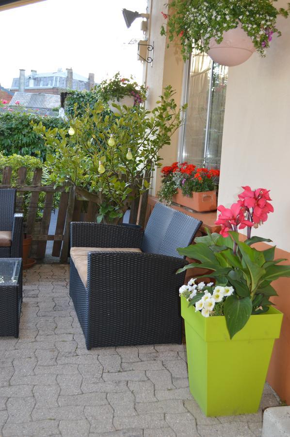 Logis Hotel & Restaurant La Paix Le Nouvion-en-Thierache Zewnętrze zdjęcie